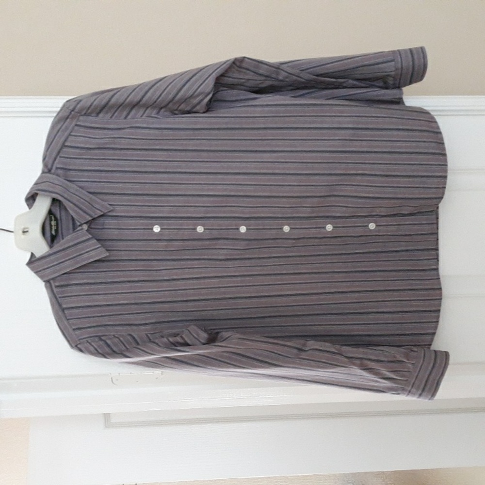 Eddie Bauer Women's Wrinkle Resistant Long Sleeve Button Down Size L